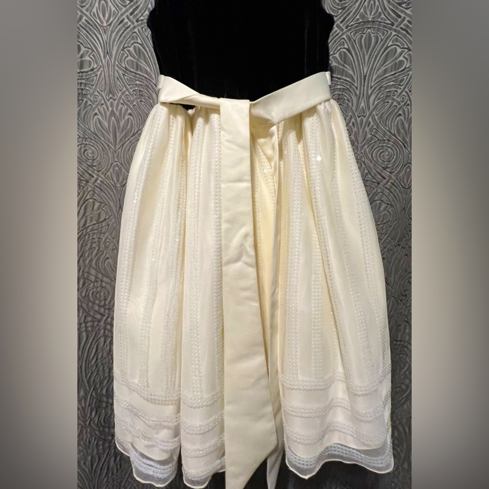 Girls size 8 formal dress